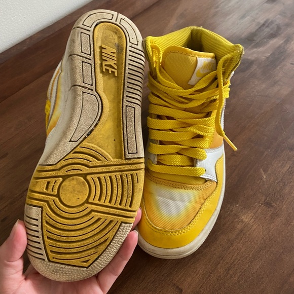 Women’s NIKE Court For e High Top Sneakers - Picture 3 of 6